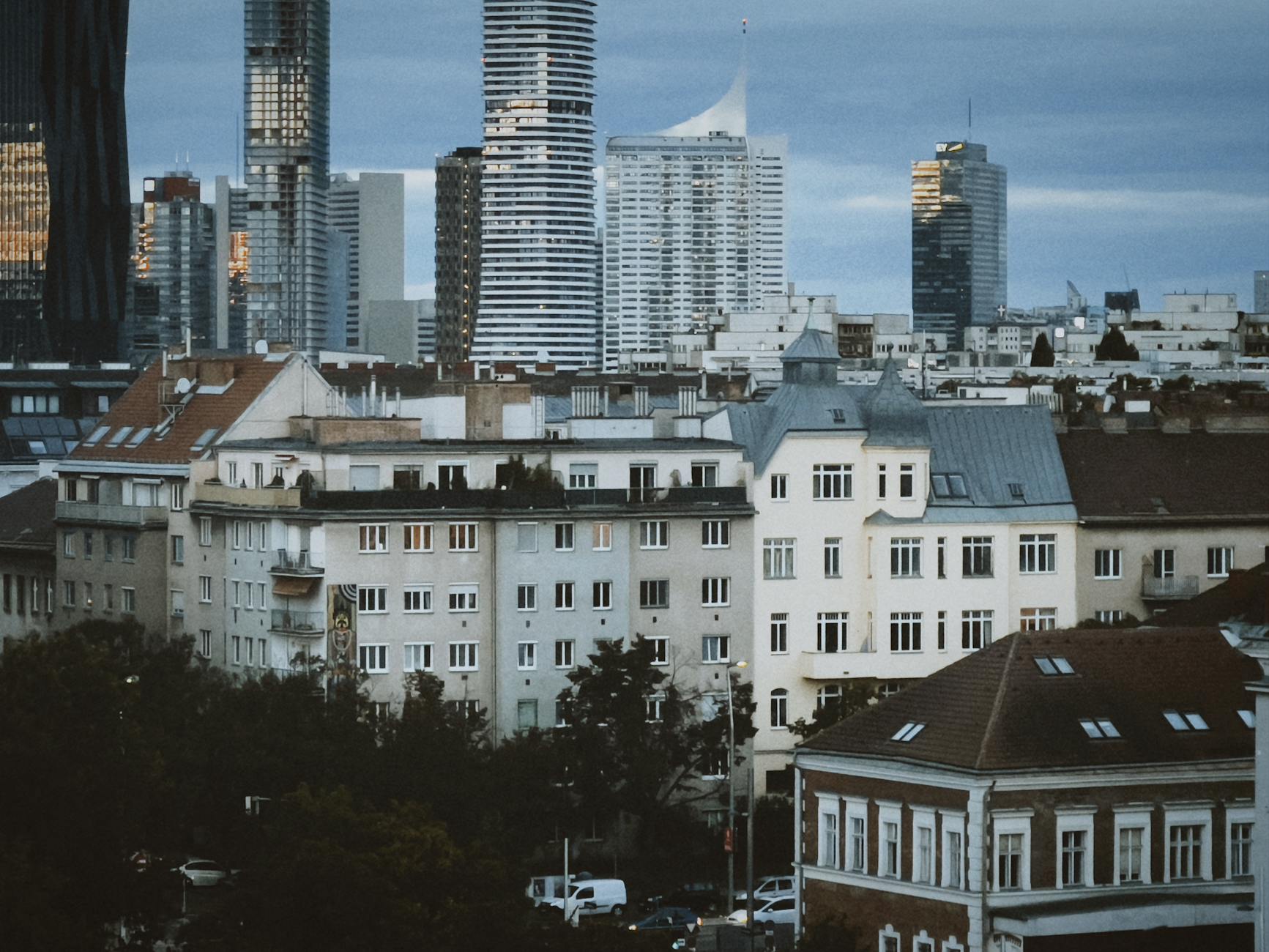 Wien Skyline in der Dämmerung